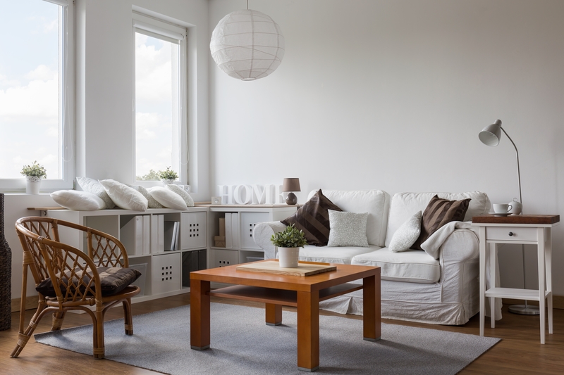 Mover planning safe handling of boxes and furniture